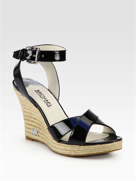 michael kors espadrilles schwarz leder|michael kors espadrille wedge sandals.